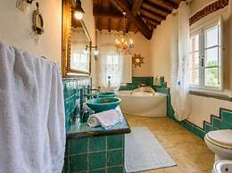 Villa al Molino Comfortable Holiday Residence