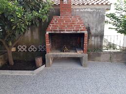 Apartments Amalia - Two Bedroom Apartment With Roofed Terrace