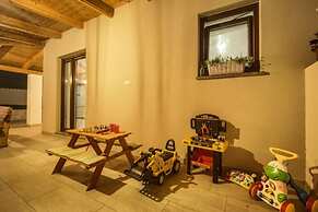 Villa G With Pool in Barban