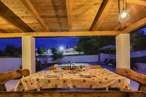 Villa G With Pool in Barban