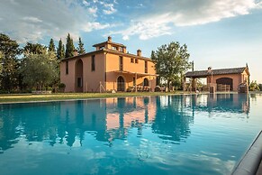 Lavish Peccioli Villa