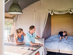 Nice Tent Lodge on a Campsite on a Lake