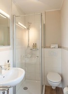 Dunenhuus West Modern Retreat