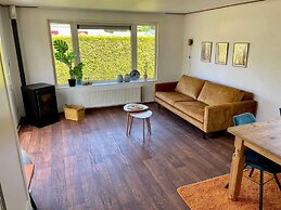 Attractive Chalet With Enclosed Garden Near sea