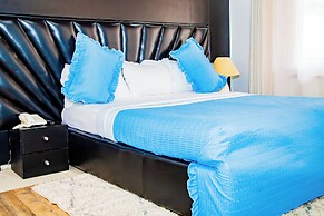 NETLUNA VILLA HOTEL & TOURS