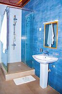 NETLUNA VILLA HOTEL & TOURS