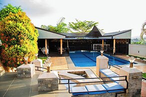 NETLUNA VILLA HOTEL & TOURS