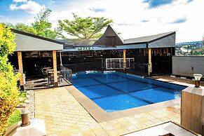 NETLUNA VILLA HOTEL & TOURS