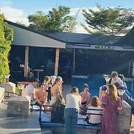 NETLUNA VILLA HOTEL & TOURS