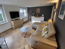 Lighthouse View Modern Retreat