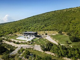 Holiday Home in Koromacno With Views and Wellness