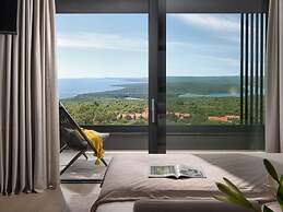 Holiday Home in Koromacno With Views and Wellness
