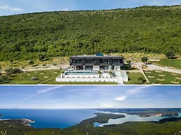 Holiday Home in Koromacno With Views and Wellness