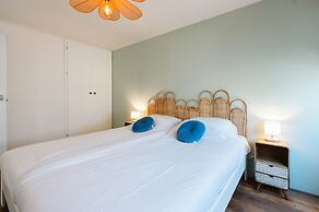 Holiday Bungalow With a Nice Light Appearance at 1.5 km From the Beach