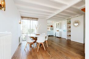 Holiday Bungalow With a Nice Light Appearance at 1.5 km From the Beach
