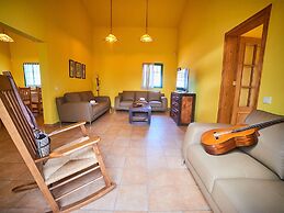 Spacious Holiday Home in La Oliva