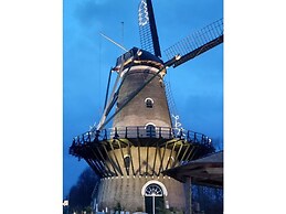 No Title Modern Retreat