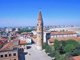 Cosy Apartment in Caorle With Balcony/terrace