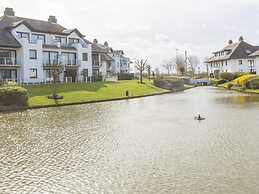 Spacious Apartment With Terrace