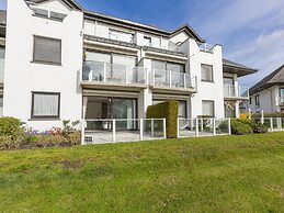Spacious Apartment With Terrace