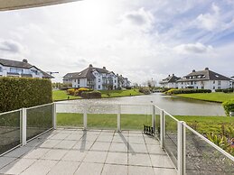 Spacious Apartment With Terrace