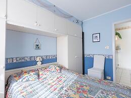 Spacious Apartment With Terrace