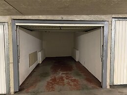 Apartment for 6 People With Garden