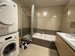 Apartment for 6 People With Garden