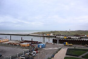 Apartment for 6 People With Garden