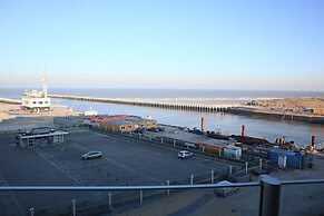 Apartment for 6 People With Garden