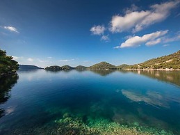 Apartments Bruna Lastovo-standard One Bedroom Apartment With Balcony a