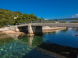 Apartments Bruna Lastovo-standard One Bedroom Apartment With Balcony a