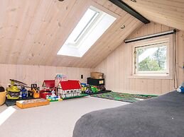 Charming Family Retreat-by Traum