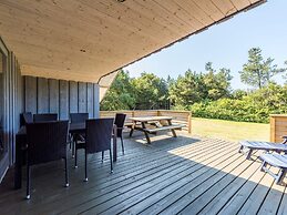 Charming Family Retreat-by Traum