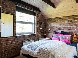 Charming Family Retreat-by Traum