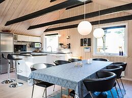 Charming Family Retreat-by Traum