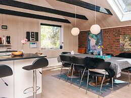 Charming Family Retreat-by Traum