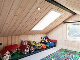 Charming Family Retreat-by Traum