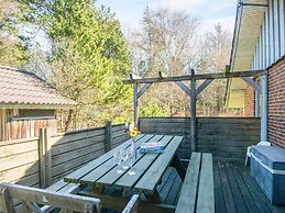 Charming Family Retreat-by Traum