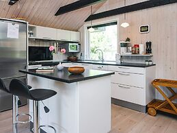 Charming Family Retreat-by Traum