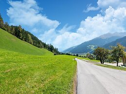 Renovated Farmhouse Stoanerbauer With View
