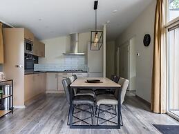 Beautiful Chalet With a Fireplace in a Wooded Area