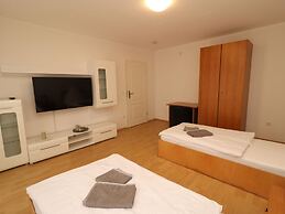 Central Apartment Near the Trade Fair