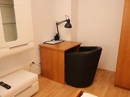 Central Apartment Near the Trade Fair