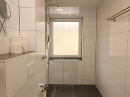 Central Apartment Near the Trade Fair