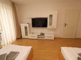 Central Apartment Near the Trade Fair