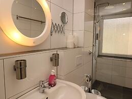 Central Apartment Near the Trade Fair