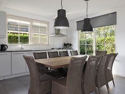 Villa With Whirlpool and Sauna in Makkum