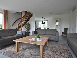 Villa With Whirlpool and Sauna in Makkum