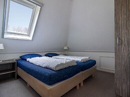 Villa With Whirlpool and Sauna in Makkum